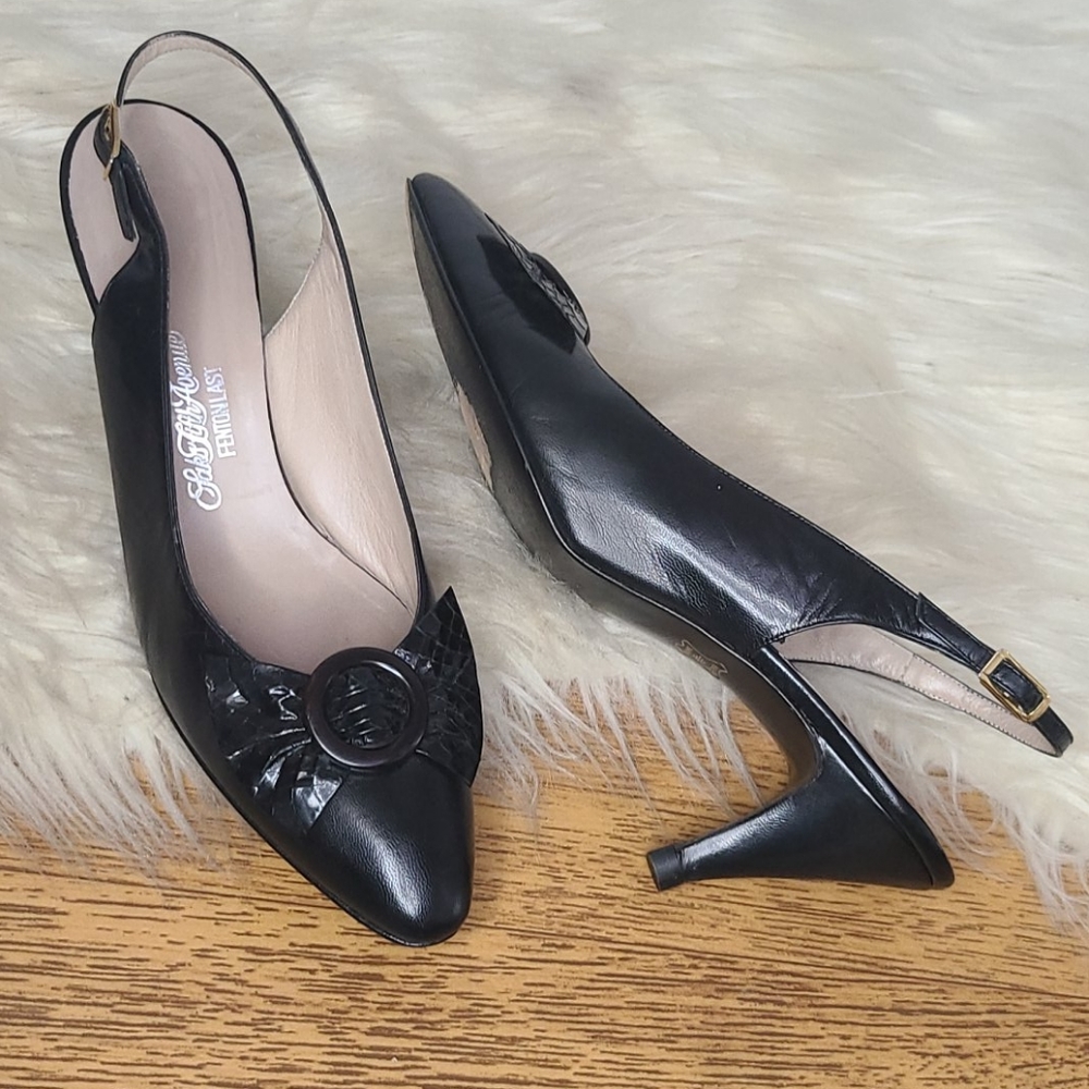 Vintage Saks Fifth Avenue Fenton Last blk heels 10